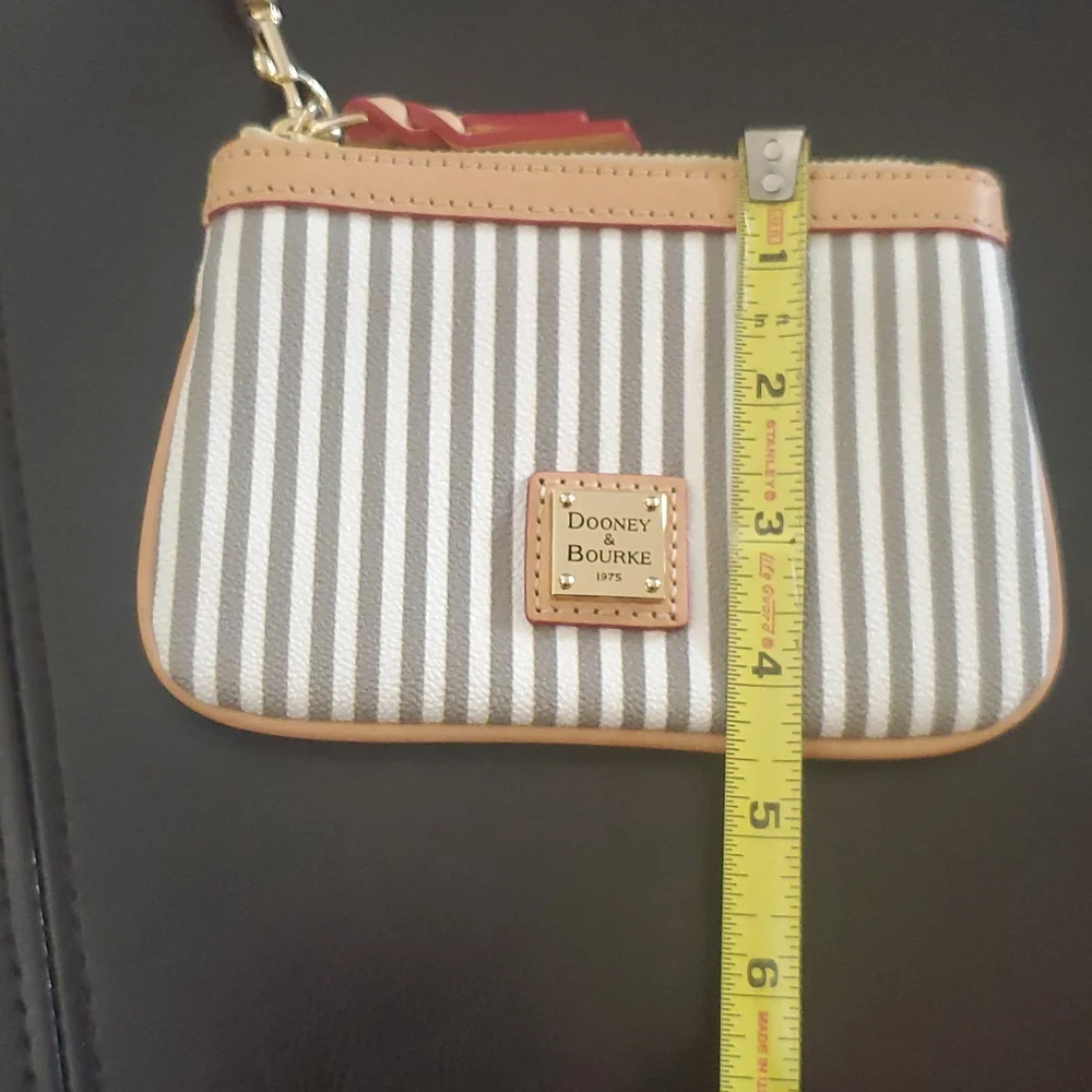 DOONEY & BOURKE  Wristlet - Picture 3 of 4